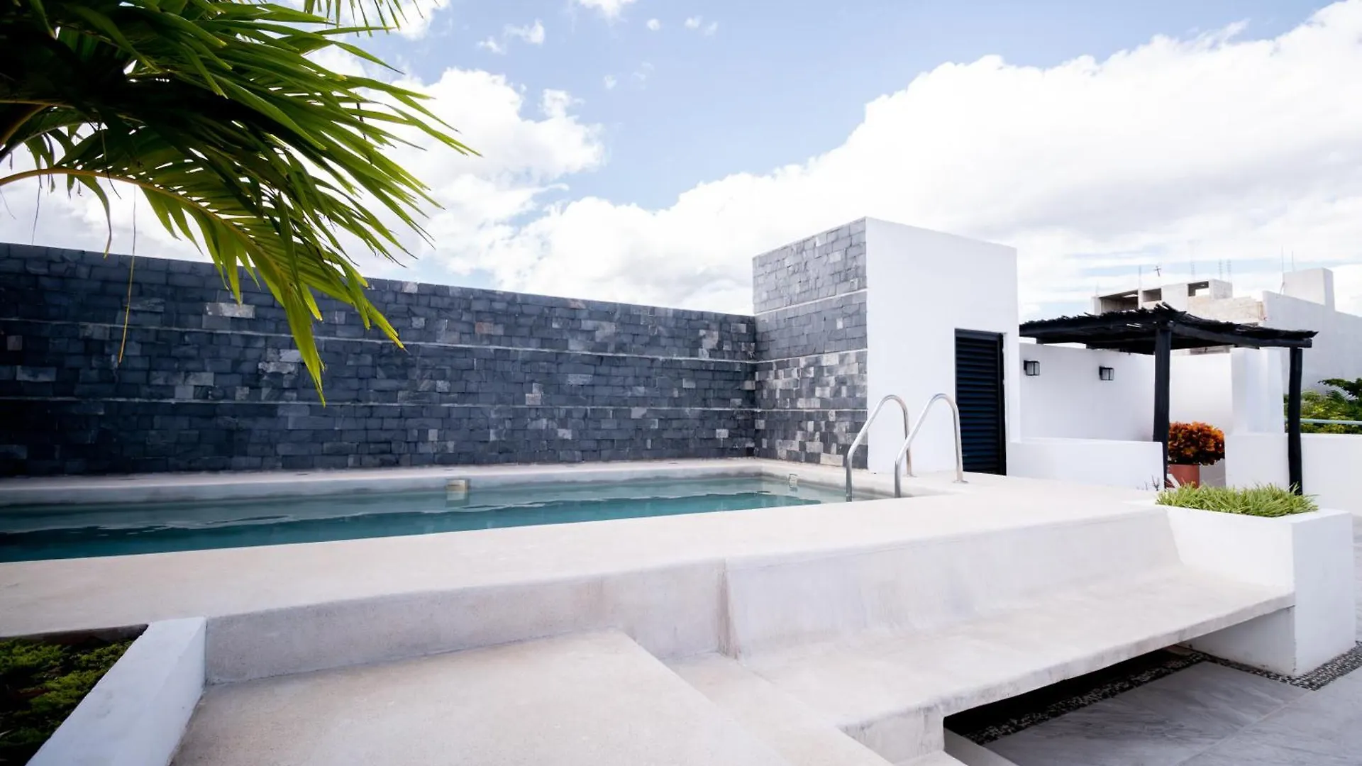 Arkana 9 Suites Playa del Carmen Hotel